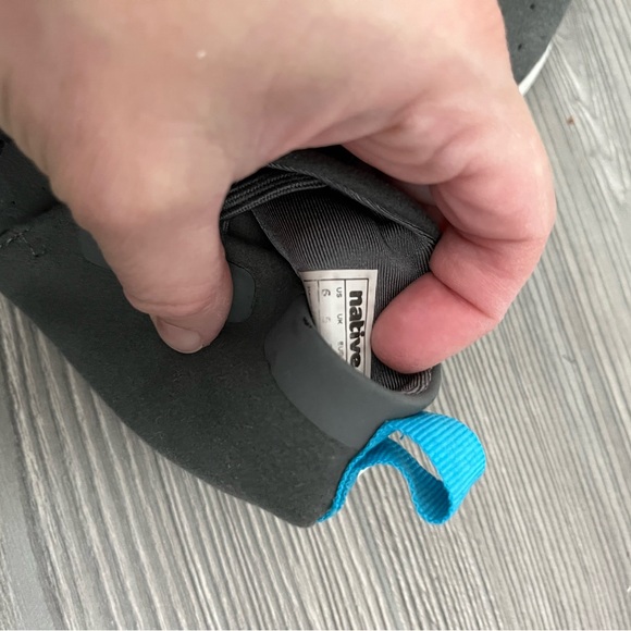 Gray Native boots Toddler Boy size 6 - Picture 4 of 5